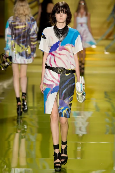 Look 13